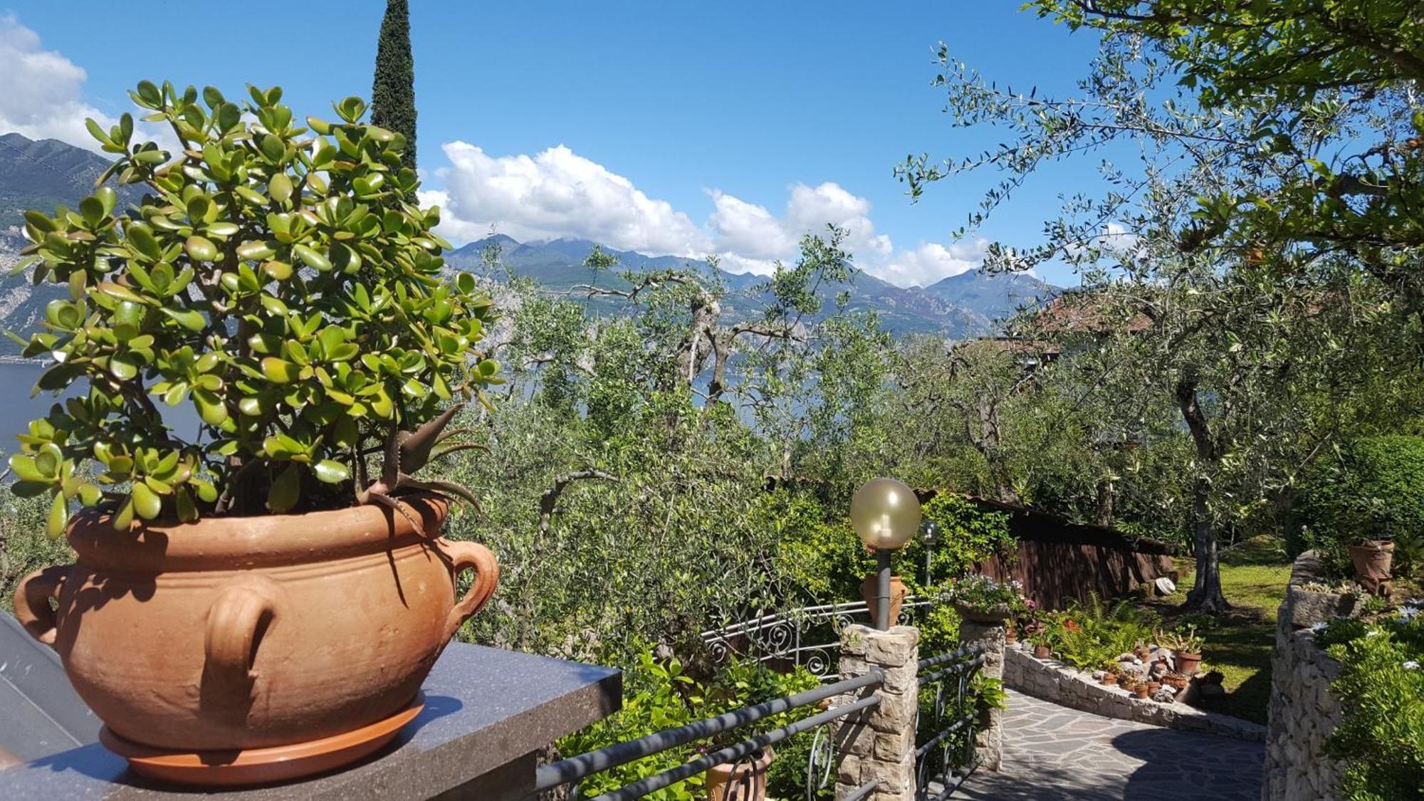 Appartement Casa Valenti à Brenzone Extérieur photo